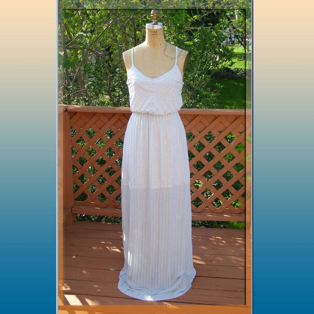 🍦New Maxi dress size Small 4-8 Soul Harmony Energy